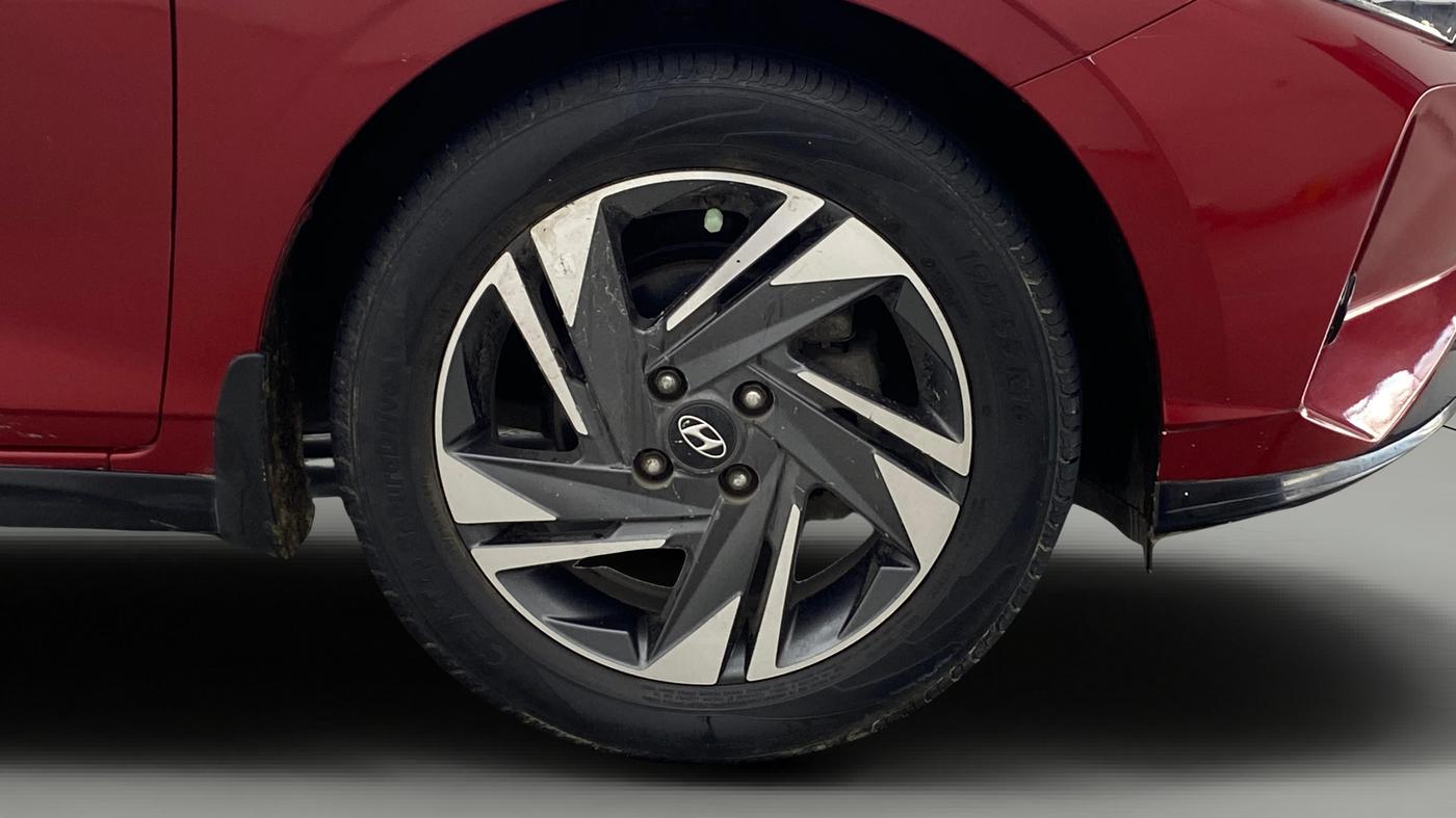 2021 Hyundai NEW I20 ASTA (O) 1.2 MT, Petrol, Manual, 25,587 km, Right Front Wheel