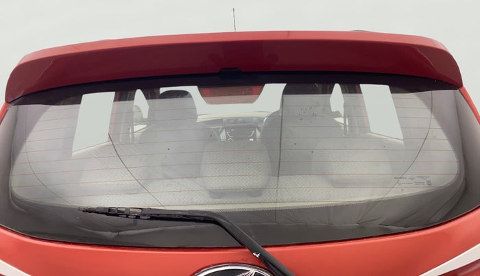 2016 Mahindra Kuv100 K6 PLUS D 5 STR, Diesel, Manual, 1,06,256 km, Rear Windshield