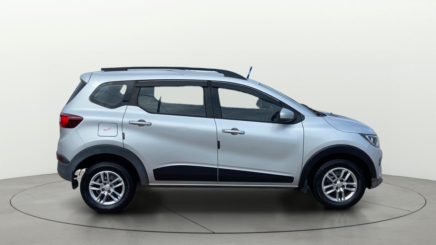 2021 Renault TRIBER RXT, Petrol, Manual, 80,903 km, Right Side View
