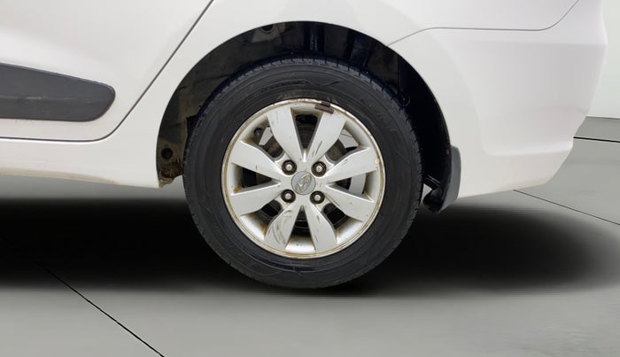 2014 Hyundai Xcent SX 1.2 (O), Petrol, Manual, 1,08,954 km, Left Rear Wheel