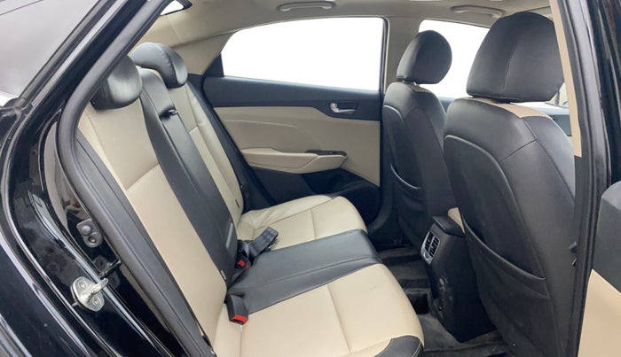 2021 Hyundai Verna SX (O)1.5 MPi, Petrol, Manual, 1,16,629 km, Right Side Rear Door Cabin