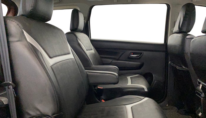 2021 Maruti XL6 ZETA AT, Petrol, Automatic, 67,169 km, Right Side Rear Door Cabin