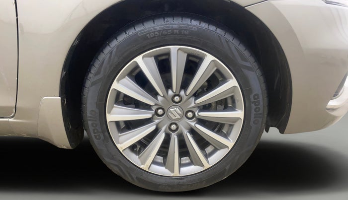 2018 Maruti Ciaz ALPHA  AT 1.5 SHVS PETROL, Petrol, Automatic, 52,276 km, Right Front Wheel