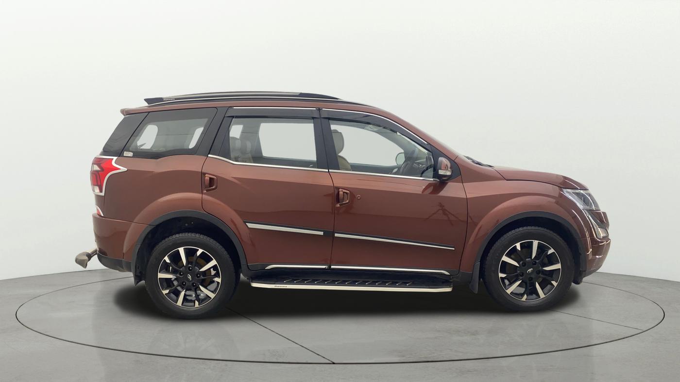 2021 Mahindra XUV500 W11(O), Diesel, Manual, 21,439 km, Right Side View