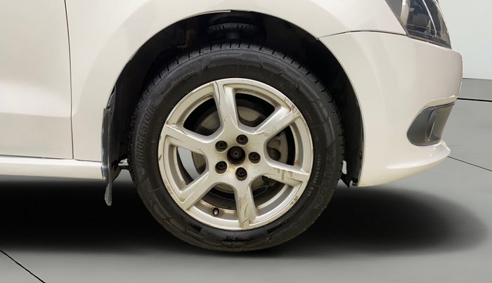 2014 Volkswagen Vento HIGHLINE DIESEL 1.6, Diesel, Manual, 80,229 km, Right Front Wheel