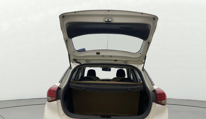 2018 Hyundai Elite i20 SPORTZ 1.2, Petrol, Manual, 70,303 km, Boot Door Open