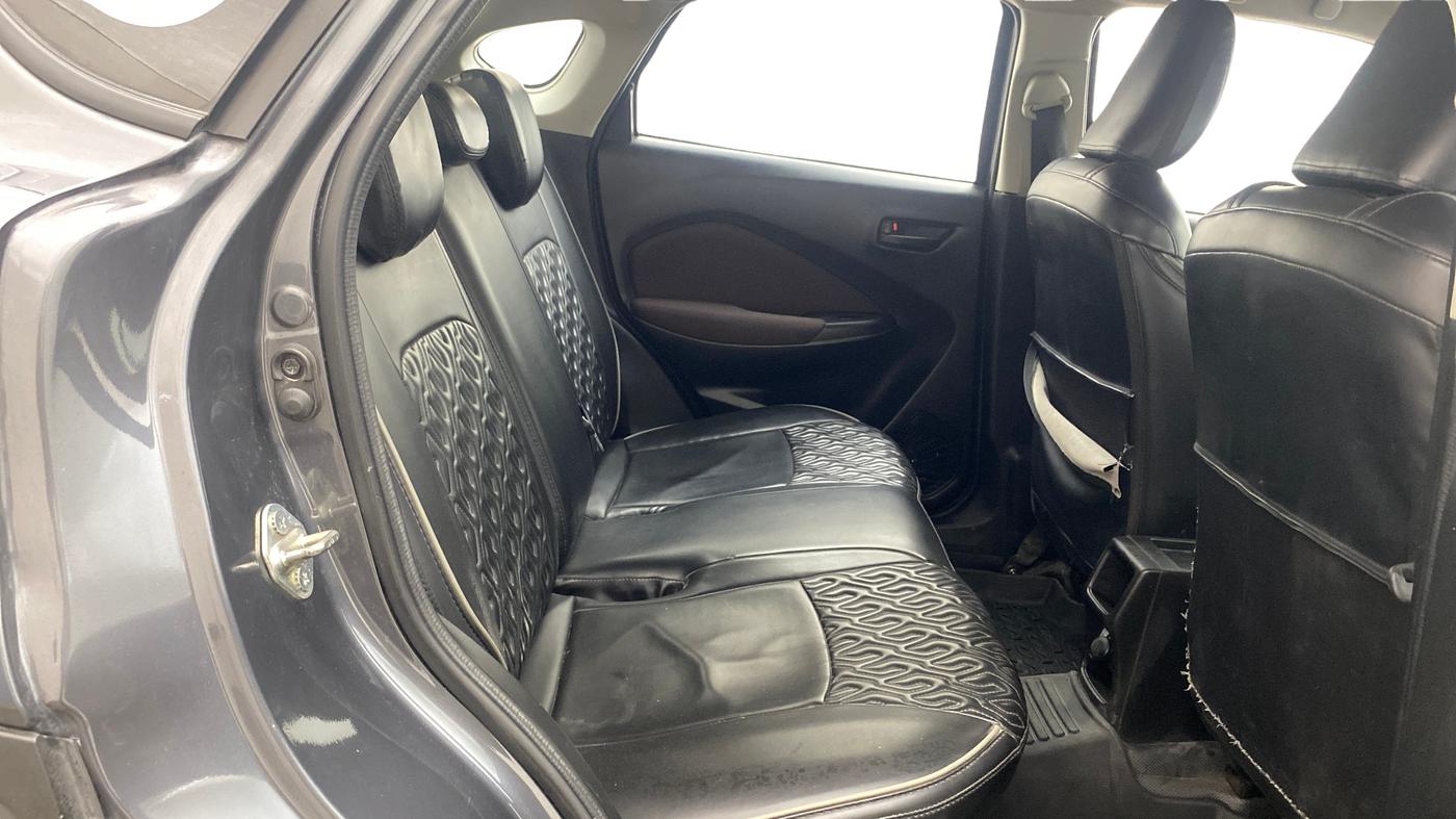 2024 Maruti FRONX SIGMA 1.2 MT, Petrol, Manual, 70,583 km, Right Side Rear Door Cabin