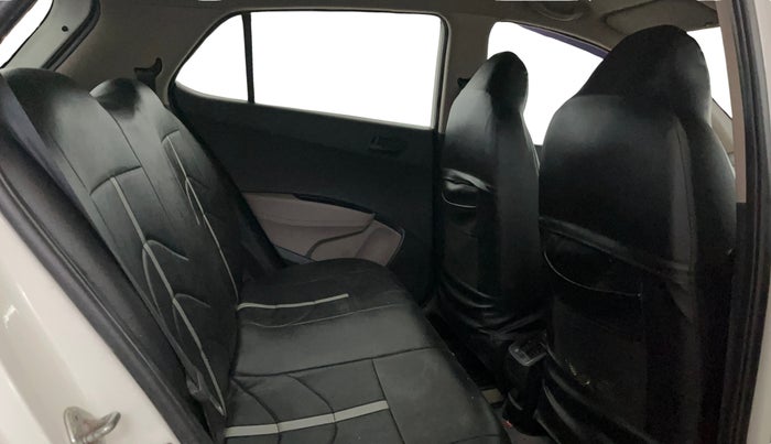 2015 Hyundai Grand i10 MAGNA 1.2 KAPPA VTVT, Petrol, Manual, 45,912 km, Right Side Rear Door Cabin