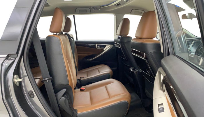 2022 Toyota Innova Crysta 2.7 ZX AT 7 STR, Petrol, Automatic, 10,460 km, Right Side Rear Door Cabin