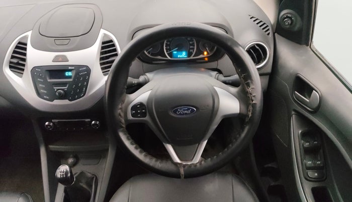 2016 Ford New Figo TITANIUM 1.2 PETROL MT, CNG, Manual, 84,195 km, Steering Wheel Close Up