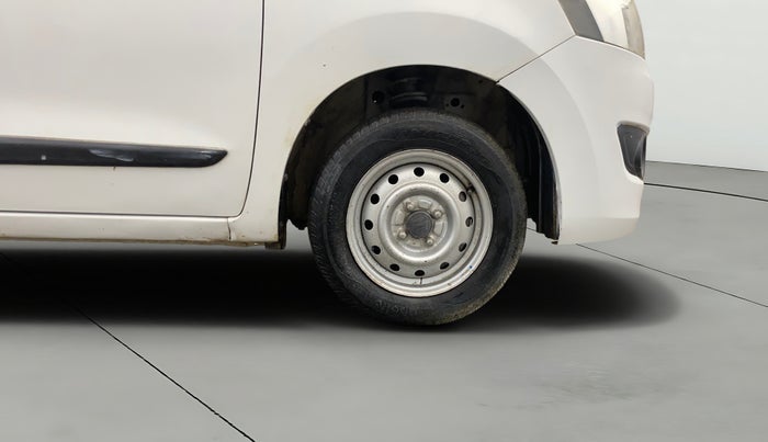 2014 Maruti Wagon R 1.0 LXI, Petrol, Manual, 18,557 km, Right Front Wheel