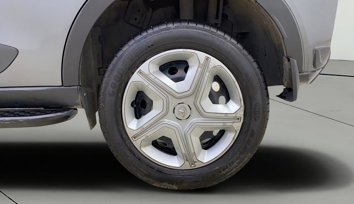 2023 Tata NEXON XMA PETROL, Petrol, Automatic, 30,496 km, Left Rear Wheel