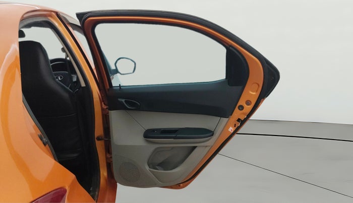 2016 Tata Tiago XT PETROL, Petrol, Manual, 1,09,669 km, RHS Rear Door