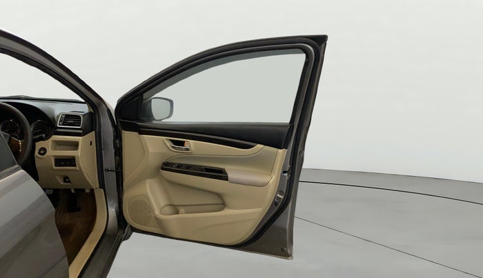 2017 Maruti Ciaz ZETA 1.4  MT PETROL, Petrol, Manual, 57,505 km, RHS Front Door