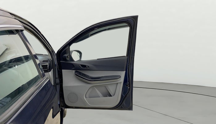 2022 Tata Tiago XT CNG, CNG, Manual, 35,556 km, RHS Front Door