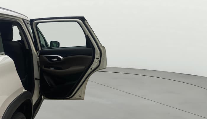 2022 Toyota URBAN CRUISER HYRYDER V HYBRID, Hybrid, Automatic, 62,556 km, RHS Rear Door