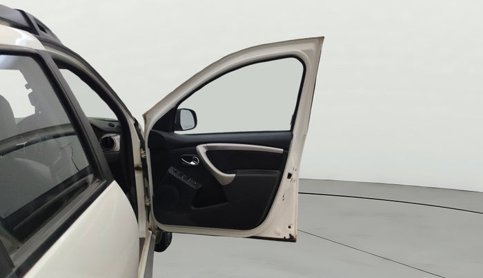 2021 Renault Duster RXZ 1.3 TURBO PETROL CVT, Petrol, Automatic, 55,498 km, RHS Front Door