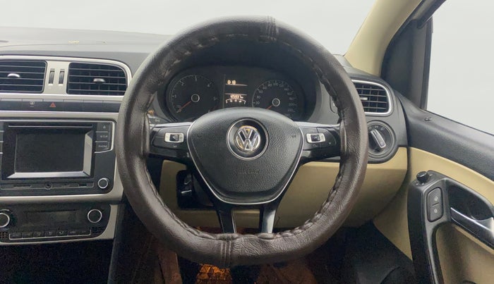 2016 Volkswagen Ameo HIGHLINE PLUS 1.5L 16 ALLOY, Diesel, Manual, 1,25,903 km, Steering Wheel Close Up