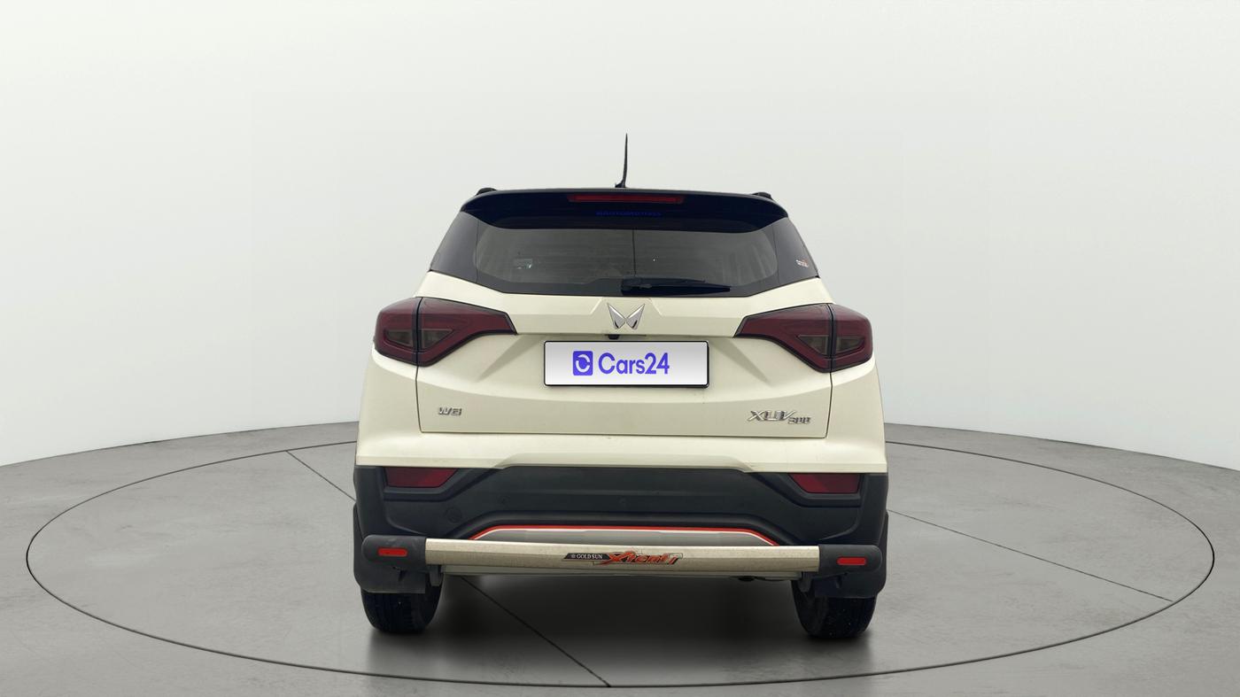 2023 Mahindra XUV300 W8 (O) 1.2 PETROL, Petrol, Manual, 27,386 km, Back/Rear
