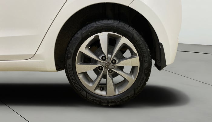 2017 Hyundai Elite i20 ASTA 1.4 CRDI DUAL TONE, Diesel, Manual, 94,892 km, Left Rear Wheel