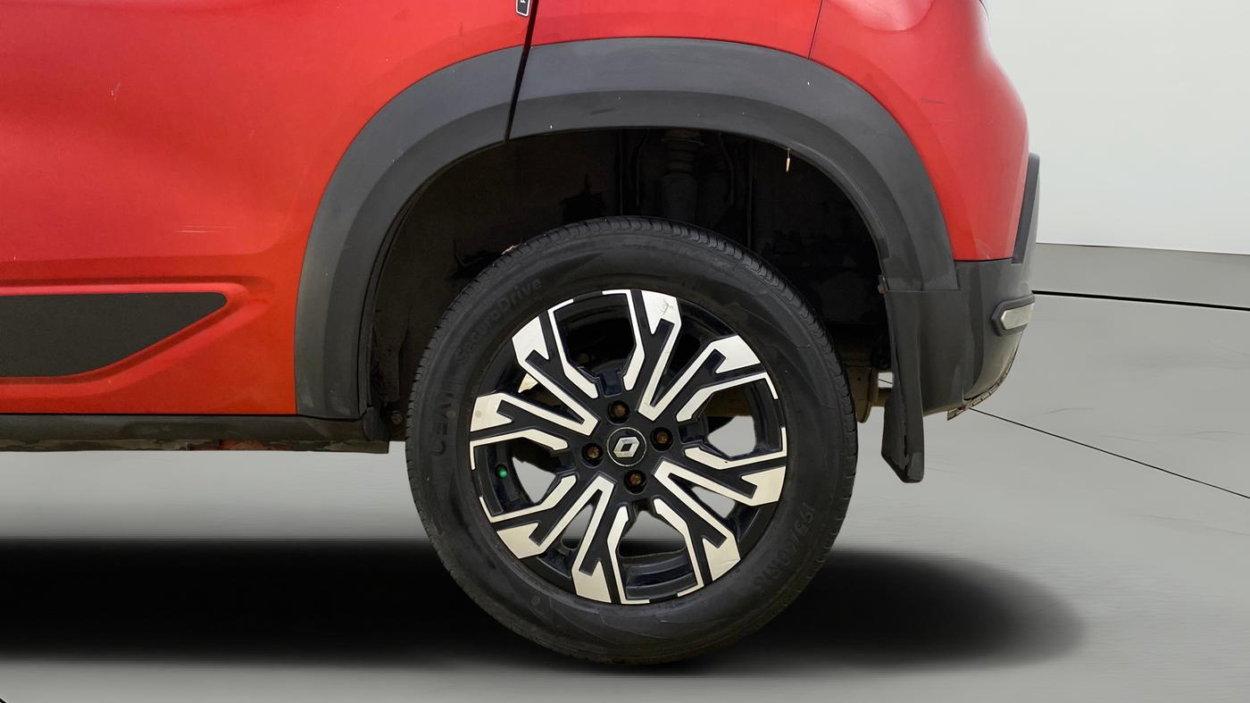 2022 Renault Kiger RXT (O) AMT DUAL TONE, Petrol, Automatic, 44,713 km, Left Rear Wheel