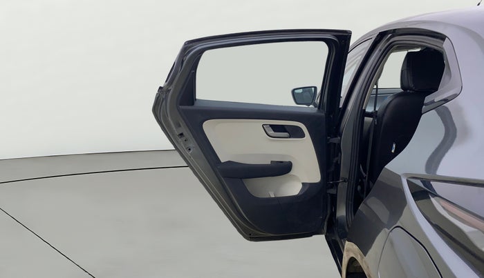 2023 Tata ALTROZ XZ CNG, CNG, Manual, 27,081 km, LHS Rear Door