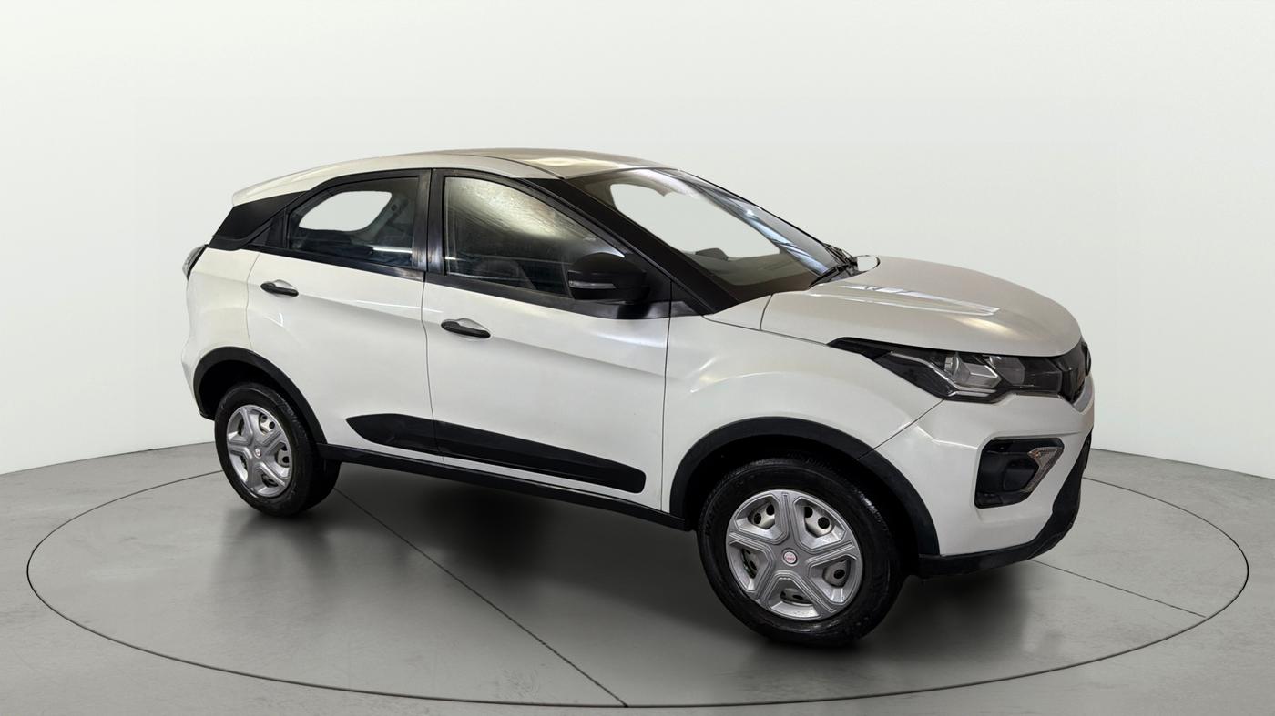 2023 Tata NEXON XE PETROL, Petrol, Manual, 53,843 km, Right Front Diagonal