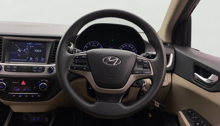 2018 Hyundai Verna 1.6 VTVT SX, Petrol, Manual, 74,563 km, Steering Wheel Close Up