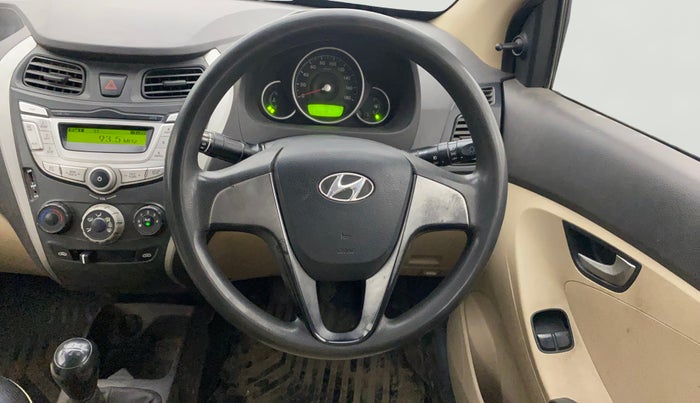 2018 Hyundai Eon SPORTZ, Petrol, Manual, 1,15,605 km, Steering Wheel Close Up