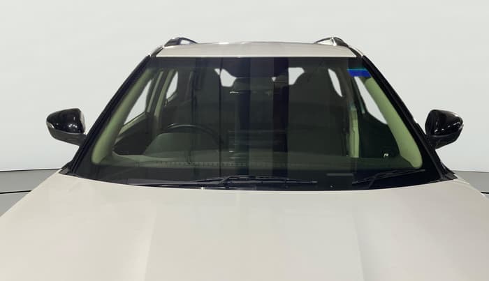 2024 Mahindra XUV 3XO AX5 1.2 L TCMPFI AT, Petrol, Automatic, 31,685 km, Front Windshield