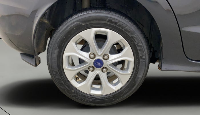 2016 Ford Figo Aspire TITANIUM 1.2 PETROL, Petrol, Manual, 87,714 km, Right Rear Wheel