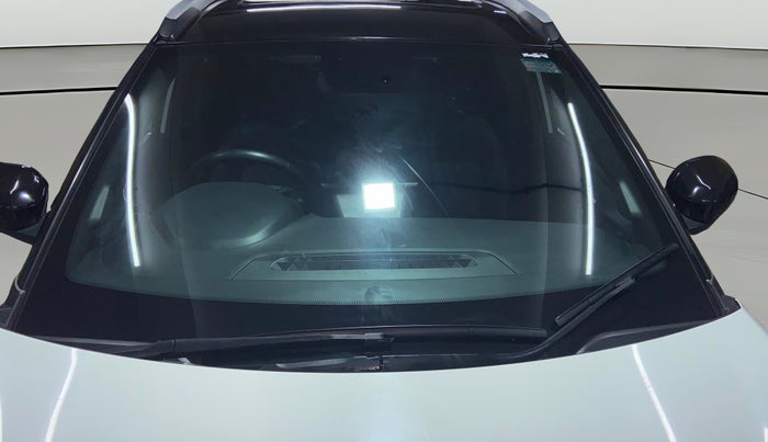 2024 Tata NEXON FEARLESS + SUNROOF AMT DUAL TONE 1.5 DIESEL, Diesel, Automatic, 39,493 km, Front Windshield