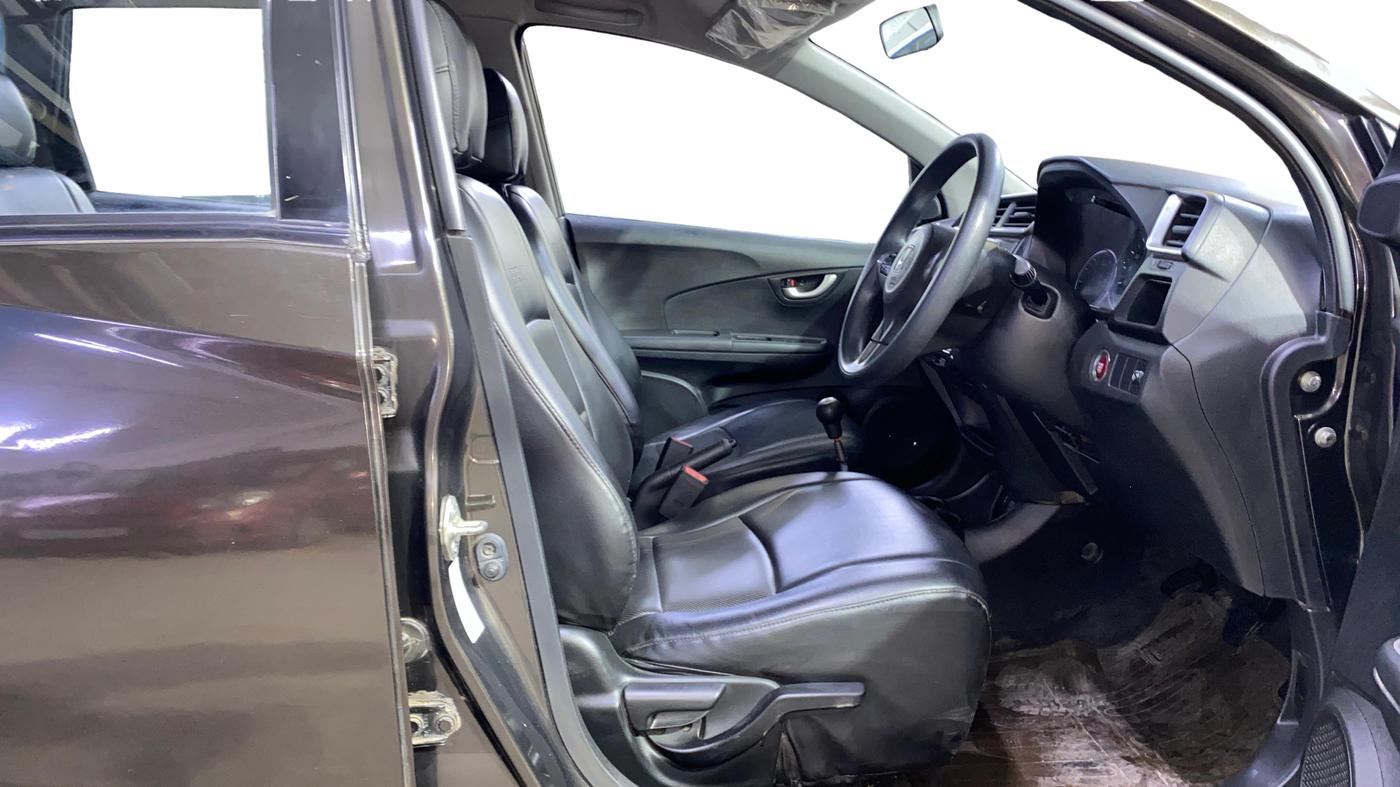 2016 Honda BR-V 1.5L I- DTEC V, Diesel, Manual, 58,743 km, Right Side Front Door Cabin