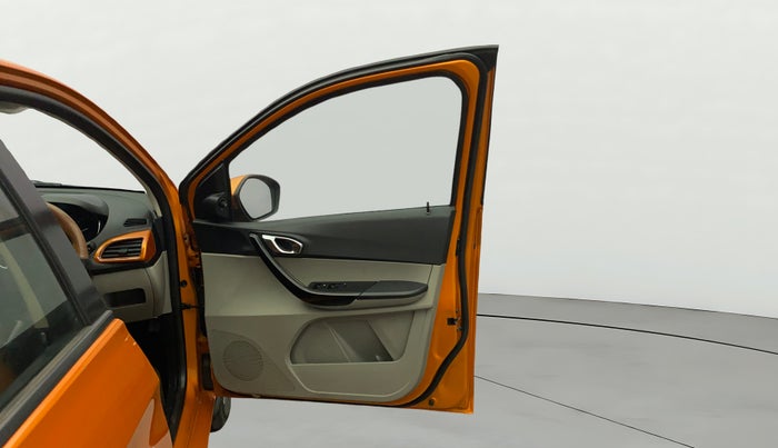 2019 Tata Tiago XZ PLUS PETROL, Petrol, Manual, 31,076 km, RHS Front Door