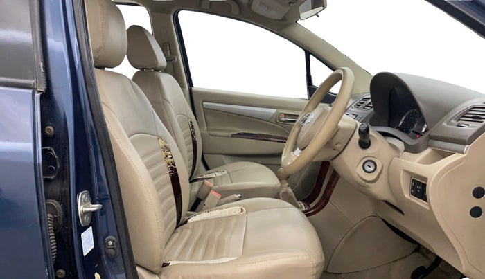 2015 Maruti Ertiga VXI CNG, CNG, Manual, 1,34,238 km, Right Side Front Door Cabin