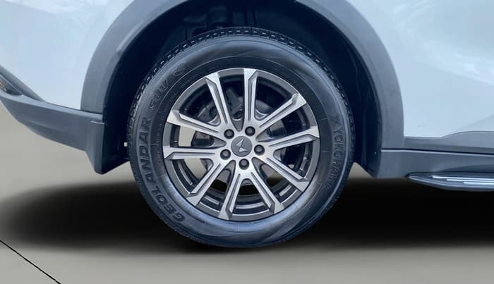 2021 Mahindra XUV700 AX 7 LUXURY D AT 7 STR, Diesel, Automatic, 77,604 km, Right Rear Wheel