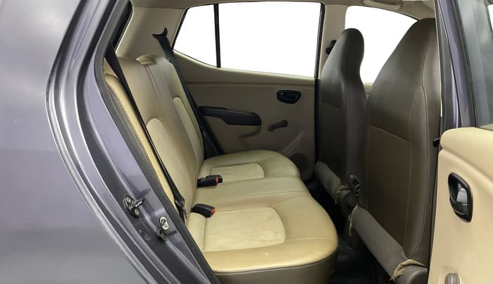 2013 Hyundai i10 ERA 1.1, Petrol, Manual, 1,13,644 km, Right Side Rear Door Cabin