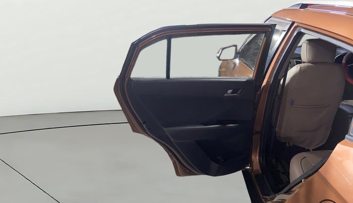 2017 Hyundai Creta SX PLUS 1.6 PETROL, Petrol, Manual, 60,103 km, LHS Rear Door