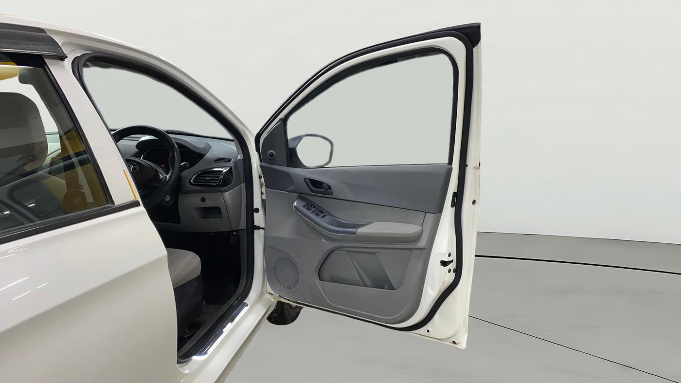 2023 Tata TIGOR XMA PETROL, Petrol, Automatic, 10,177 km, RHS Front Door
