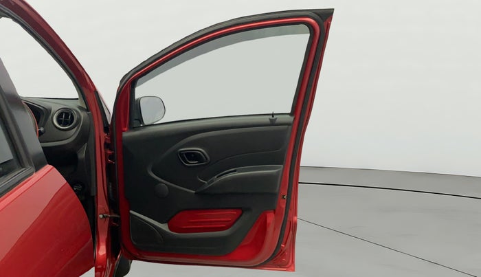 2017 Datsun Redi Go T (O), Petrol, Manual, 30,792 km, RHS Front Door
