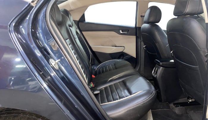 2022 Hyundai Verna SX (O)1.5 MPi, Petrol, Manual, 39,191 km, Right Side Rear Door Cabin