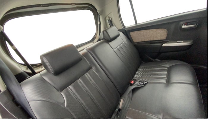 2016 Maruti Wagon R 1.0 VXI AMT, Petrol, Automatic, 76,914 km, Right Side Rear Door Cabin