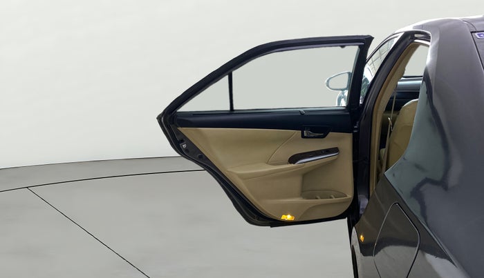 2016 Toyota Camry HYBRID, Hybrid, Automatic, 96,872 km, LHS Rear Door