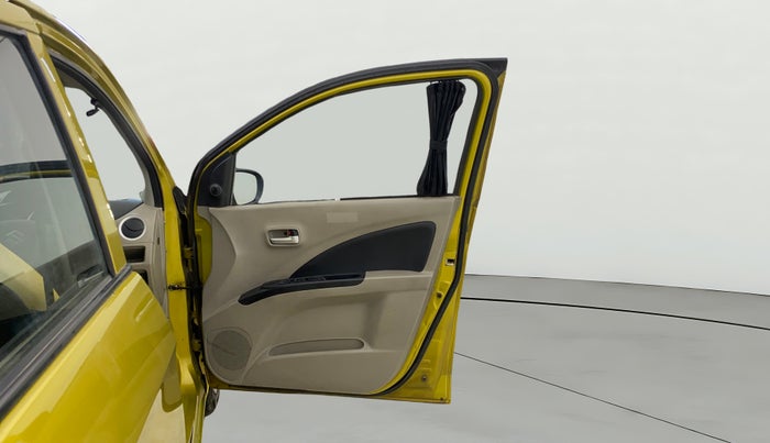 2014 Maruti Celerio VXI AMT, Petrol, Automatic, 71,586 km, RHS Front Door