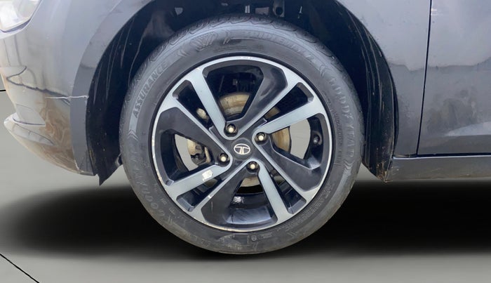 2023 Tata ALTROZ XZA PLUS DARK EDTION, Petrol, Automatic, 22,533 km, Left Front Wheel