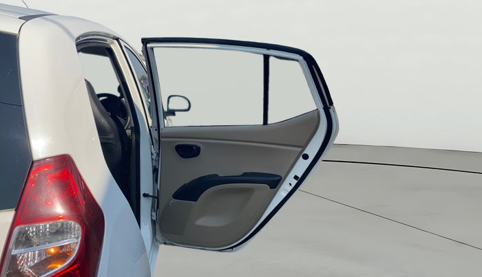 2013 Hyundai i10 MAGNA 1.1, CNG, Manual, 74,640 km, RHS Rear Door