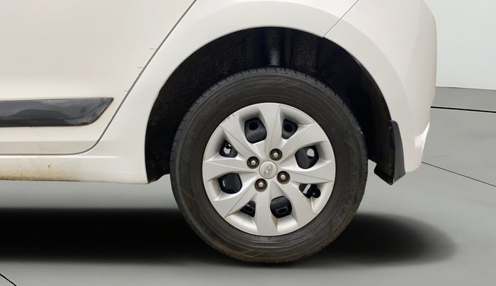 2016 Hyundai Elite i20 SPORTZ 1.2, Petrol, Manual, 1,05,342 km, Left Rear Wheel