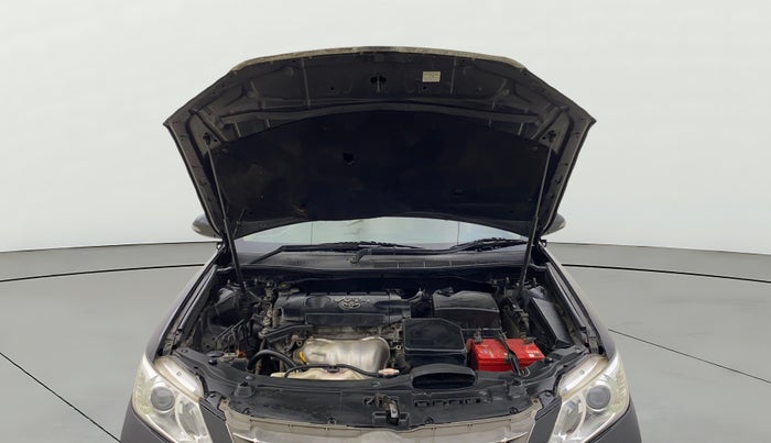 2012 Toyota Camry 2.5L AT, Petrol, Automatic, 1,07,423 km, Open Bonet