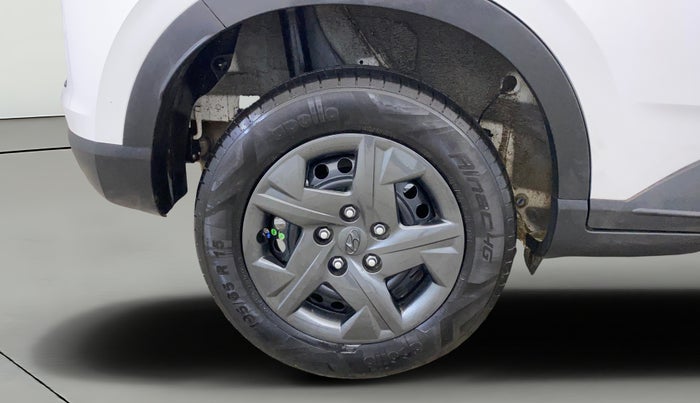 2025 Hyundai VENUE S 1.2, Petrol, Manual, 6,192 km, Right Rear Wheel