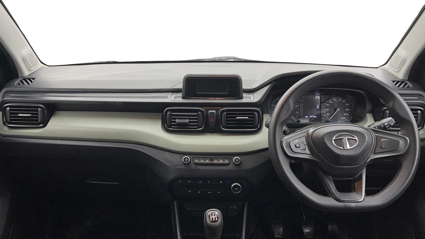 2023 Tata PUNCH ADVENTURE MT, Petrol, Manual, 25,721 km, Dashboard